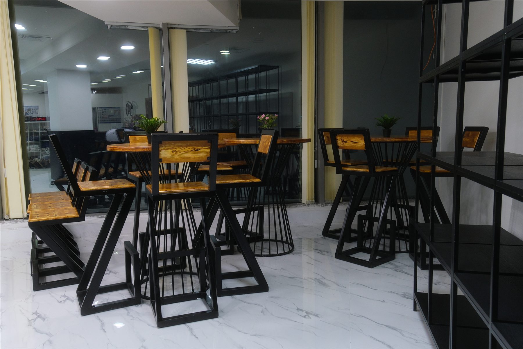 Brazilian Power Team lounge tables